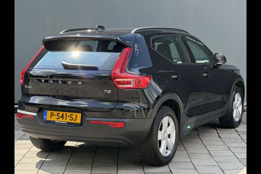 Volvo XC40 BWJ 2022 | 1.5 130PK T2 Momentum Core | TREKHAAK | CAMERA A | CLIMA | NAVI | PDC | CARPLAY |