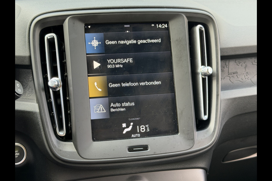 Volvo XC40 BWJ 2022 | 1.5 130PK T2 Momentum Core | TREKHAAK | CAMERA A | CLIMA | NAVI | PDC | CARPLAY |