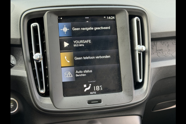 Volvo XC40 BWJ 2022 | 1.5 130PK T2 Momentum Core | TREKHAAK | CAMERA A | CLIMA | NAVI | PDC | CARPLAY |