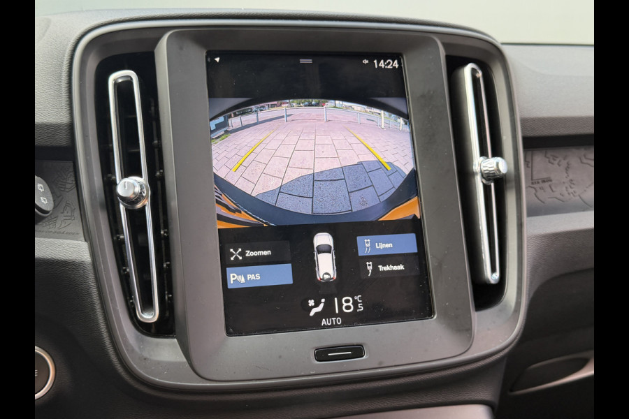Volvo XC40 BWJ 2022 | 1.5 130PK T2 Momentum Core | TREKHAAK | CAMERA A | CLIMA | NAVI | PDC | CARPLAY |