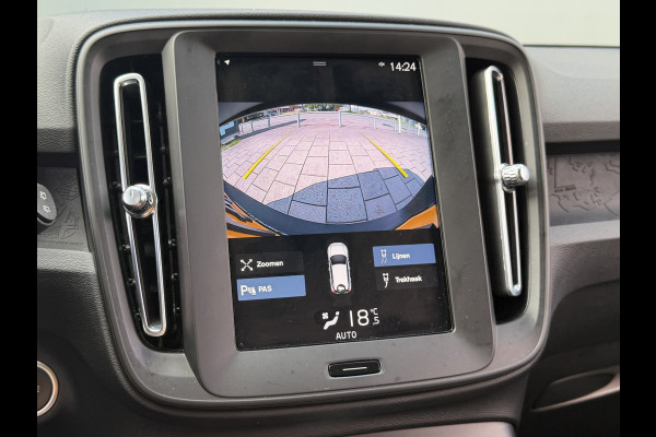 Volvo XC40 BWJ 2022 | 1.5 130PK T2 Momentum Core | TREKHAAK | CAMERA A | CLIMA | NAVI | PDC | CARPLAY |