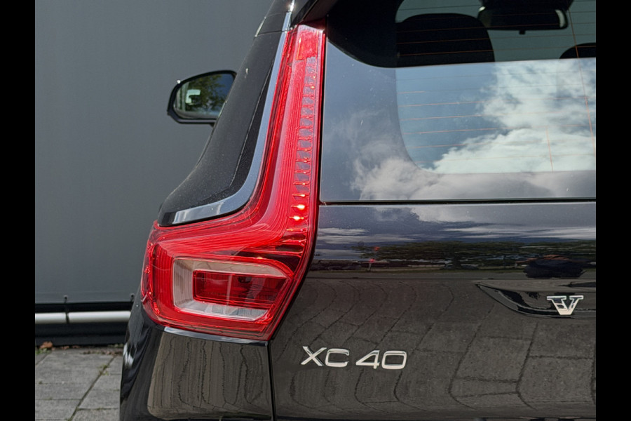 Volvo XC40 BWJ 2022 | 1.5 130PK T2 Momentum Core | TREKHAAK | CAMERA A | CLIMA | NAVI | PDC | CARPLAY |