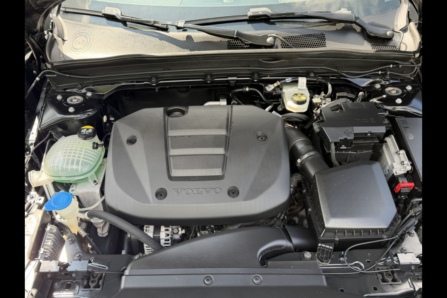 Volvo XC40 BWJ 2022 | 1.5 130PK T2 Momentum Core | TREKHAAK | CAMERA A | CLIMA | NAVI | PDC | CARPLAY |