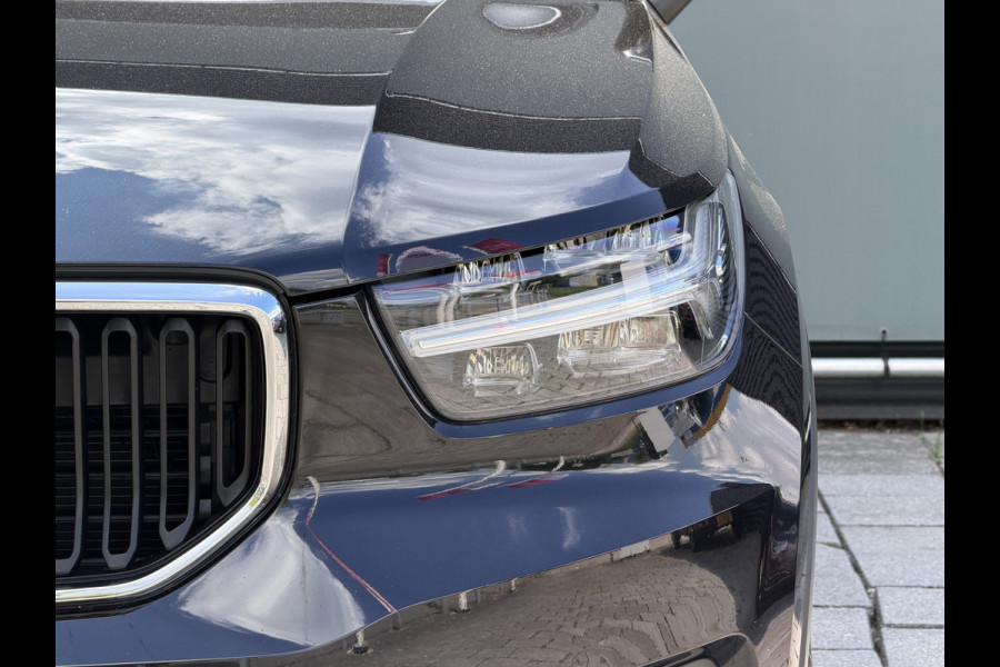 Volvo XC40 BWJ 2022 | 1.5 130PK T2 Momentum Core | TREKHAAK | CAMERA A | CLIMA | NAVI | PDC | CARPLAY |