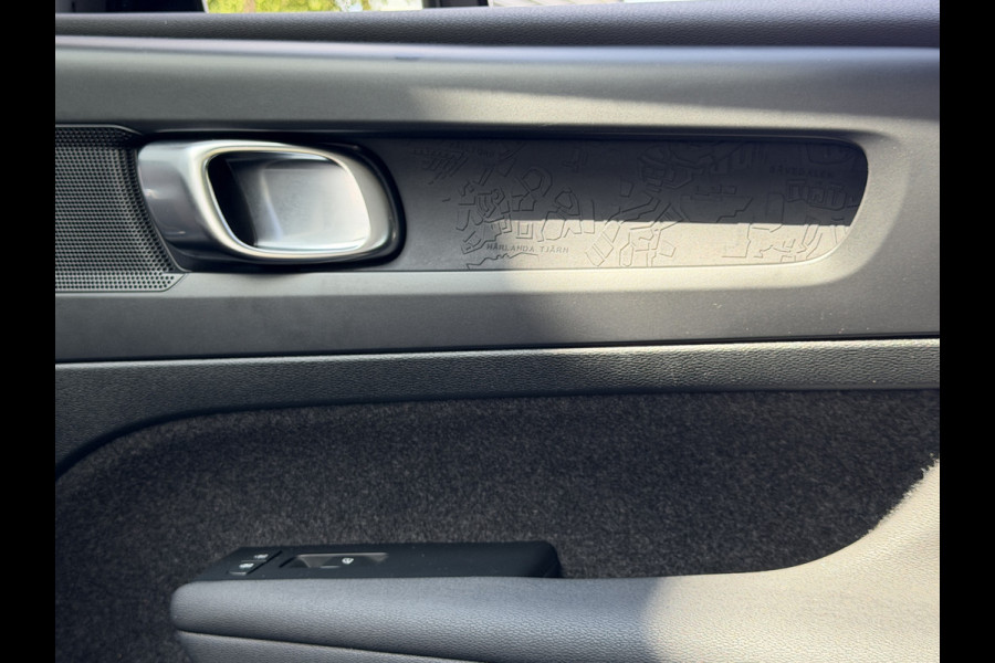 Volvo XC40 BWJ 2022 | 1.5 130PK T2 Momentum Core | TREKHAAK | CAMERA A | CLIMA | NAVI | PDC | CARPLAY |