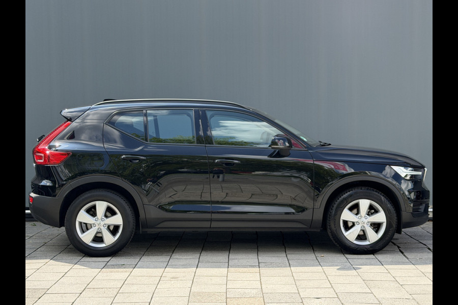 Volvo XC40 BWJ 2022 | 1.5 130PK T2 Momentum Core | TREKHAAK | CAMERA A | CLIMA | NAVI | PDC | CARPLAY |