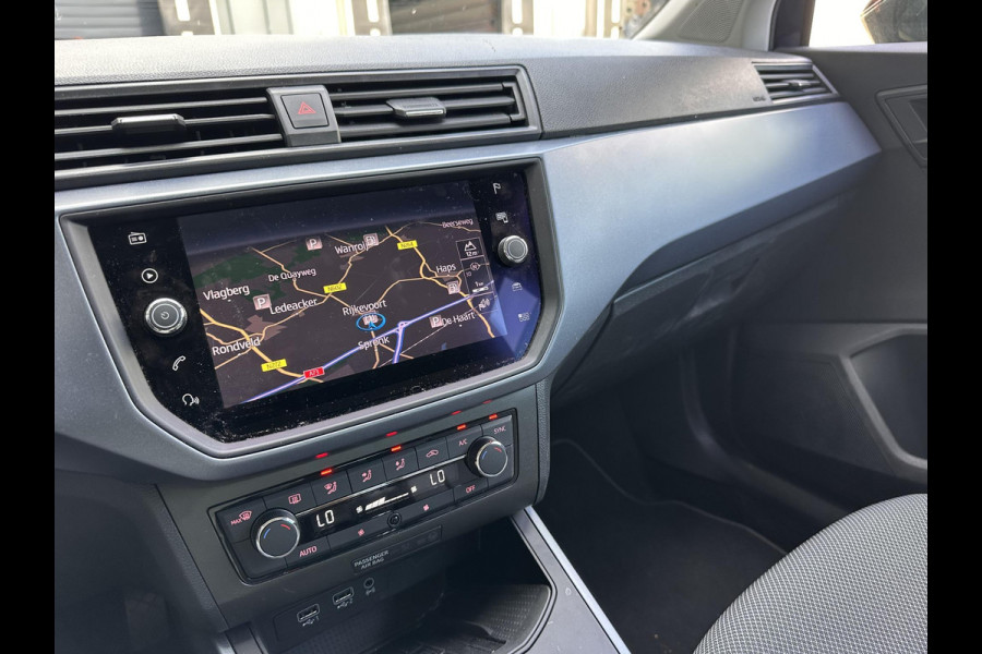 Seat Arona 1.0 TSI Style Business Intense | Trekhaak | Addaptive CC | Climate | Carplay | Navi | Camera |