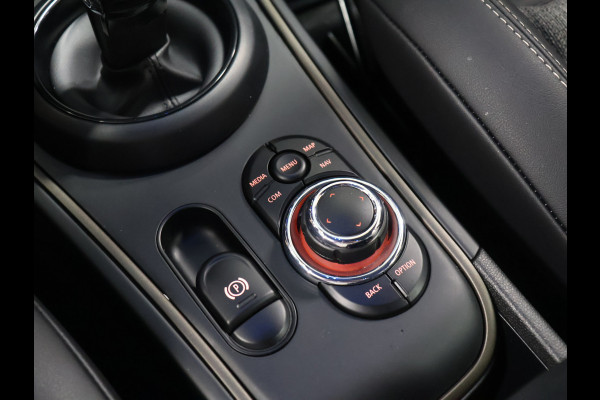 MINI Countryman 1.5 Cooper Business Edition [APPLE CARPLAY, ANDROID, STOELVERWARMING, CRUISE CONTROL, PDC ACHTER,  LED, AUTOMAAT, MULTIFUNCTIONEEL STUURWIEL, BLUETOOTH, NAVIGATIE, NIEUWSTAAT]