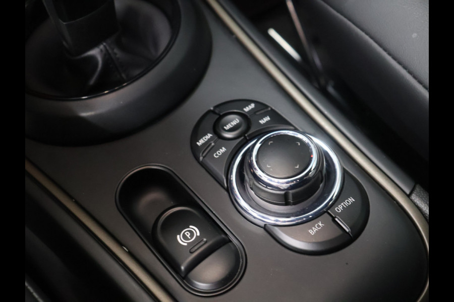 MINI Countryman 1.5 Cooper Business Edition [APPLE CARPLAY, ANDROID, STOELVERWARMING, CRUISE CONTROL, PDC ACHTER,  LED, AUTOMAAT, MULTIFUNCTIONEEL STUURWIEL, BLUETOOTH, NAVIGATIE, NIEUWSTAAT]