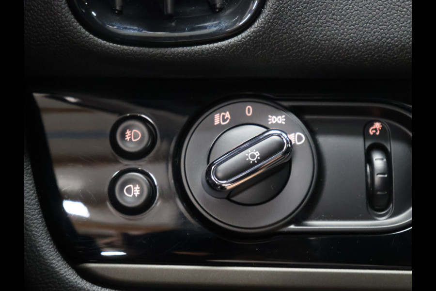 MINI Countryman 1.5 Cooper Business Edition [APPLE CARPLAY, ANDROID, STOELVERWARMING, CRUISE CONTROL, PDC ACHTER,  LED, AUTOMAAT, MULTIFUNCTIONEEL STUURWIEL, BLUETOOTH, NAVIGATIE, NIEUWSTAAT]
