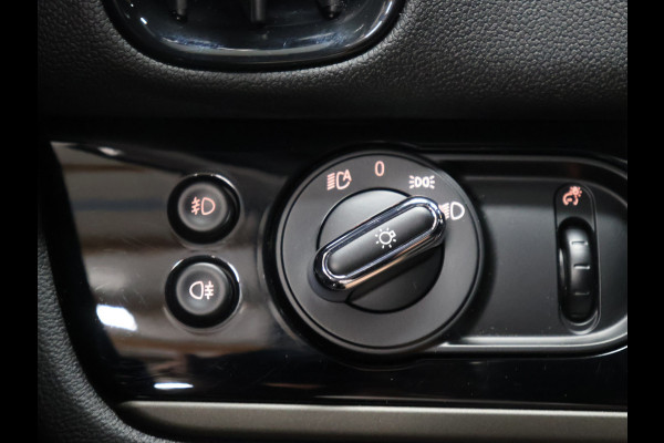 MINI Countryman 1.5 Cooper Business Edition [APPLE CARPLAY, ANDROID, STOELVERWARMING, CRUISE CONTROL, PDC ACHTER,  LED, AUTOMAAT, MULTIFUNCTIONEEL STUURWIEL, BLUETOOTH, NAVIGATIE, NIEUWSTAAT]