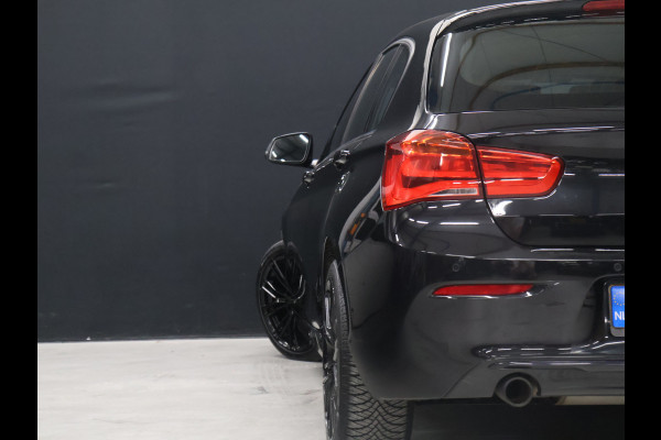 BMW 1-serie 118i M Sport [STOELVERWARMING, TREKHAAK, CRUISE COMTROL, PDC V+A, LED, MULTIFUNCTIONEEL STUURWIEL, NAVIGATIE, BLUETOOTH, 6 BAK, NIEUWSTAAT]