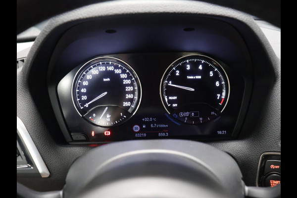 BMW 1-serie 118i M Sport [STOELVERWARMING, TREKHAAK, CRUISE COMTROL, PDC V+A, LED, MULTIFUNCTIONEEL STUURWIEL, NAVIGATIE, BLUETOOTH, 6 BAK, NIEUWSTAAT]