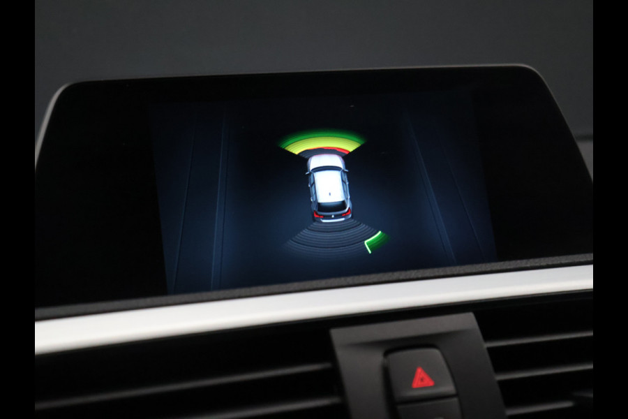 BMW 1-serie 118i M Sport [STOELVERWARMING, TREKHAAK, CRUISE COMTROL, PDC V+A, LED, MULTIFUNCTIONEEL STUURWIEL, NAVIGATIE, BLUETOOTH, 6 BAK, NIEUWSTAAT]