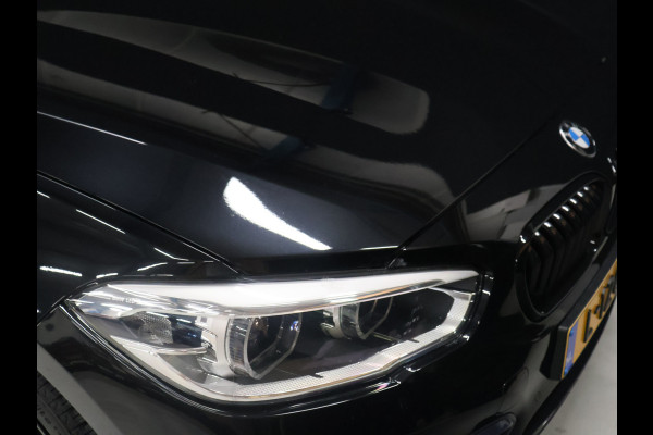 BMW 1-serie 118i M Sport [STOELVERWARMING, TREKHAAK, CRUISE COMTROL, PDC V+A, LED, MULTIFUNCTIONEEL STUURWIEL, NAVIGATIE, BLUETOOTH, 6 BAK, NIEUWSTAAT]
