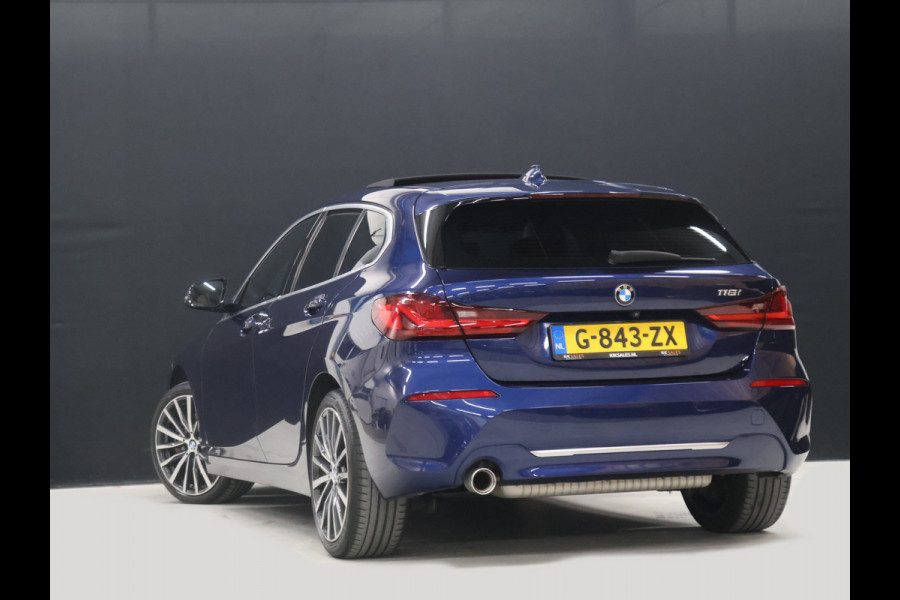 BMW 1-serie 118i M Sport [SCHUIFKANTELDAK, APPLE CARPLAY, ANDROID, ADAPTIVE CRUISE, STOELVERWARMING, SFEERVERLICHTING, CAMERA, PDC V+A, NAVIGATIE, BLUETOOTH, NIEUWSTAAT]