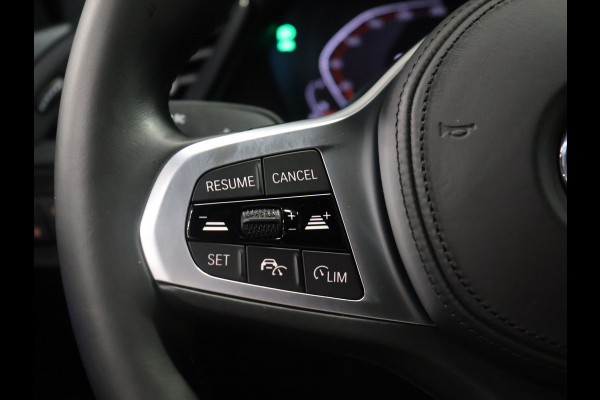 BMW 1-serie 118i M Sport [SCHUIFKANTELDAK, APPLE CARPLAY, ANDROID, ADAPTIVE CRUISE, STOELVERWARMING, SFEERVERLICHTING, CAMERA, PDC V+A, NAVIGATIE, BLUETOOTH, NIEUWSTAAT]