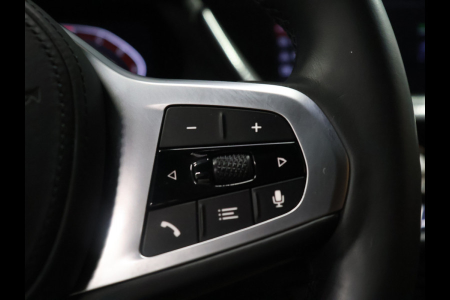 BMW 1-serie 118i M Sport [SCHUIFKANTELDAK, APPLE CARPLAY, ANDROID, ADAPTIVE CRUISE, STOELVERWARMING, SFEERVERLICHTING, CAMERA, PDC V+A, NAVIGATIE, BLUETOOTH, NIEUWSTAAT]