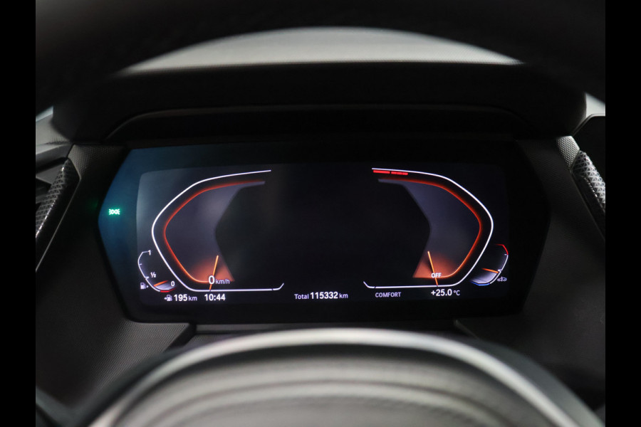 BMW 1-serie 118i M Sport [SCHUIFKANTELDAK, APPLE CARPLAY, ANDROID, ADAPTIVE CRUISE, STOELVERWARMING, SFEERVERLICHTING, CAMERA, PDC V+A, NAVIGATIE, BLUETOOTH, NIEUWSTAAT]