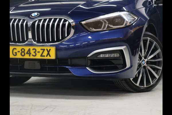 BMW 1-serie 118i M Sport [SCHUIFKANTELDAK, APPLE CARPLAY, ANDROID, ADAPTIVE CRUISE, STOELVERWARMING, SFEERVERLICHTING, CAMERA, PDC V+A, NAVIGATIE, BLUETOOTH, NIEUWSTAAT]