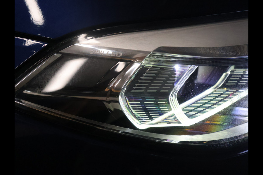 BMW 1-serie 118i M Sport [SCHUIFKANTELDAK, APPLE CARPLAY, ANDROID, ADAPTIVE CRUISE, STOELVERWARMING, SFEERVERLICHTING, CAMERA, PDC V+A, NAVIGATIE, BLUETOOTH, NIEUWSTAAT]