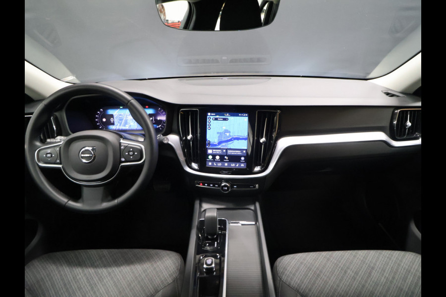 Volvo V60 2.0 B4 Core [APPLE CARPLAY, ANDROID, ADAPTIVE CRUISE, ELEKTRISCHE STOELEN, TREKHAAK, DRAADLOOS OPLADEN, ELEKTRISCHE ACHTERKLEP, LED, BLUETOOTH, NAVIAGTIE, NIEUWSTAAT]