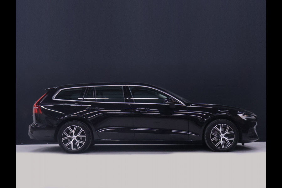 Volvo V60 2.0 B4 Core [APPLE CARPLAY, ANDROID, ADAPTIVE CRUISE, ELEKTRISCHE STOELEN, TREKHAAK, DRAADLOOS OPLADEN, ELEKTRISCHE ACHTERKLEP, LED, BLUETOOTH, NAVIAGTIE, NIEUWSTAAT]