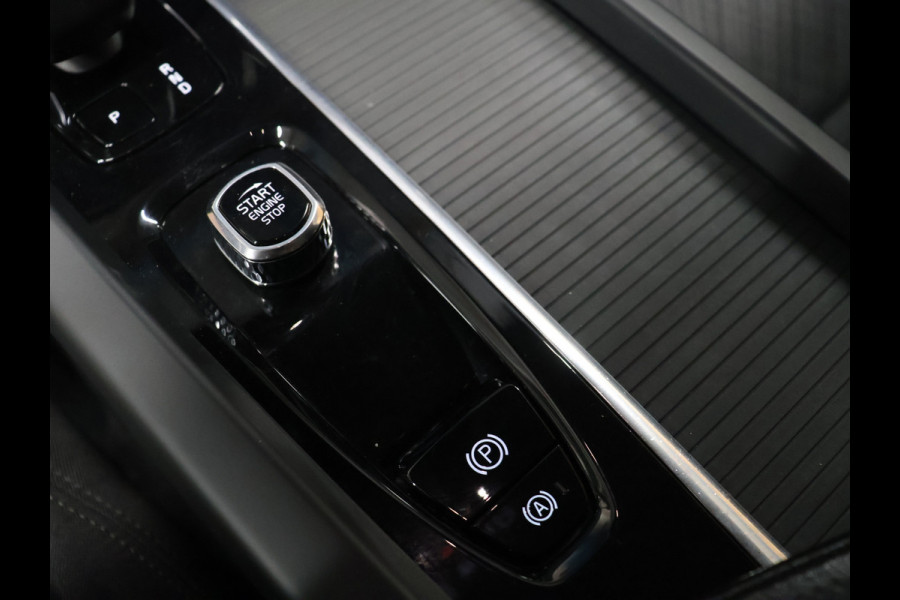 Volvo V60 2.0 B4 Core [APPLE CARPLAY, ANDROID, ADAPTIVE CRUISE, ELEKTRISCHE STOELEN, TREKHAAK, DRAADLOOS OPLADEN, ELEKTRISCHE ACHTERKLEP, LED, BLUETOOTH, NAVIAGTIE, NIEUWSTAAT]