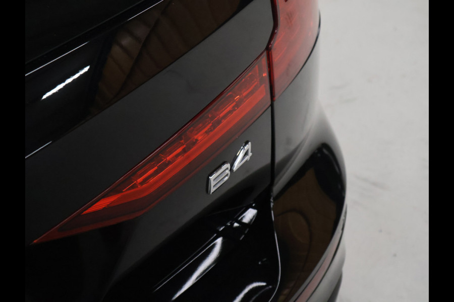 Volvo V60 2.0 B4 Core [APPLE CARPLAY, ANDROID, ADAPTIVE CRUISE, ELEKTRISCHE STOELEN, TREKHAAK, DRAADLOOS OPLADEN, ELEKTRISCHE ACHTERKLEP, LED, BLUETOOTH, NAVIAGTIE, NIEUWSTAAT]