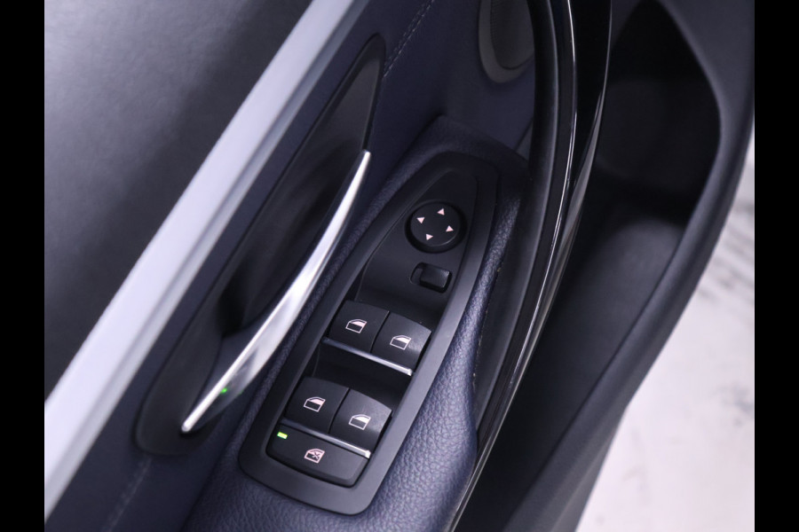 BMW 4 Serie Gran Coupé 418i High Executive [GROOT NAVIGATIE, STOELVERWARMING, VOL LEDER, CRUISE CONTROL, LED, BLUETOOOTH, DIGITAL DASH, ELEKTRISCHE ACHTERKLEP, NIEUWSTAAT]