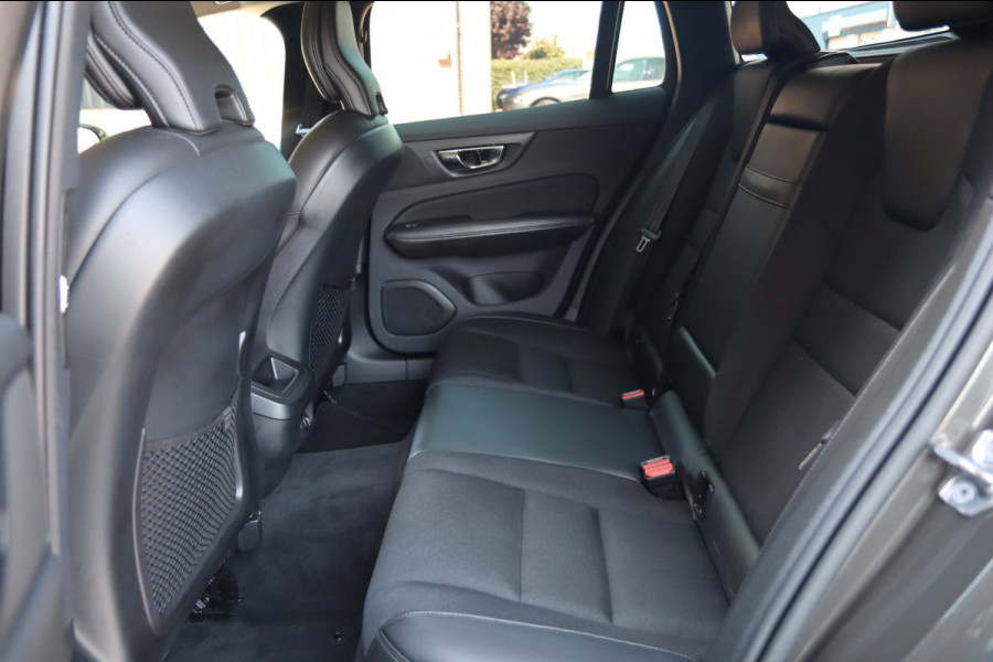 Volvo V60 2.0 D3 Momentum / NAP / CRUISE / CARPLAY / PDC VOOR + ACHTER