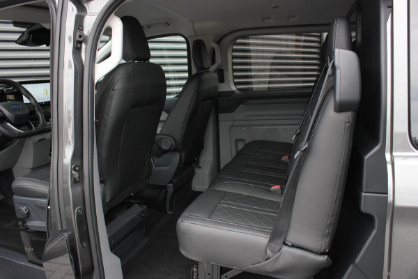 Ford E-Transit Cust. 320 L2H1 Sport 71 kWh DC DUBBEL CABINE / JB-EDITON / CAMERA / 370KM RANGE / APPLE CARPLAY DRIVERS-PACK /FULL