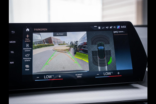 BMW iX1 xDrive30 67 kWh - Camera l Trekhaak l Keyless l Carplay
