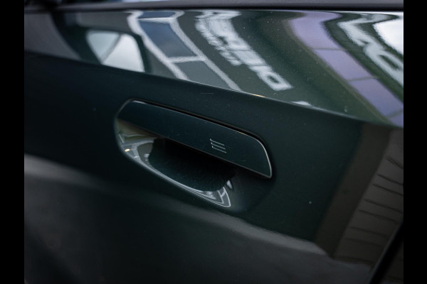 BMW iX1 xDrive30 67 kWh - Camera l Trekhaak l Keyless l Carplay