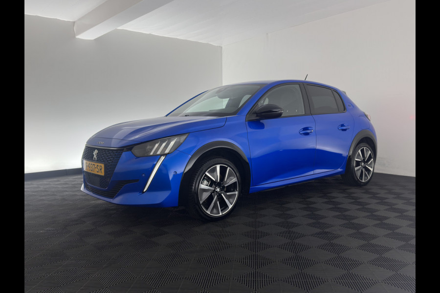 Peugeot e-208 EV GT Pack 50 kWh [3-Fase-11kW] {SoH-94%} (INCL.BTW) *FULL-LED | DIGI-COCKPIT | BLINDSPOT | CAMERA | LEATHER-ALCANTARA | AMBIENTLIGHT | NAVI-FULLMAP | LANE-ASSIST | KEYLESS | DAB | CCS-FASTLOADER | HEATED-SPORTSEATS | 17''ALU*