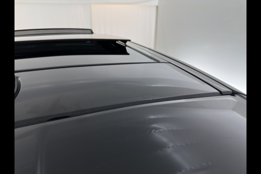 Land Rover Range Rover Sport 5.0 V8 SC SVR Aut. *PANO | LEATHER | MATRIX-LED | HEAD-UP | CARBON | ADAPTIVE-CRUISE | MEMORY-PACK | MERIDIAN-AUDIO | BLINDSPOT | TOPVIEW | DIGI-COCKPIT | HEATED-SPORTSEATS | PRIVACY-GLASS | SHIFTPADDLES |