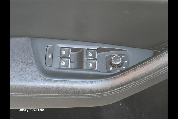 Volkswagen Passat Variant 2.0 TDI Highline Business R / Aut / Acc / 150 PK / Lane Assist / Camera / Elek Pakket / Xenon / Pdc / 18