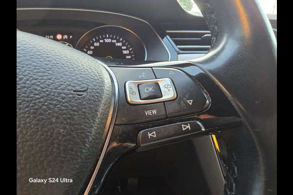 Volkswagen Passat Variant 2.0 TDI Highline Business R / Aut / Acc / 150 PK / Lane Assist / Camera / Elek Pakket / Xenon / Pdc / 18