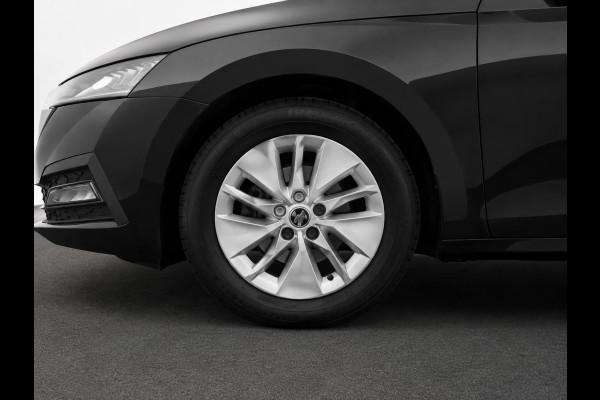 Škoda Octavia Combi 1.0 e-TSI Business Edition Trekhaak Airco ECC Navi Wireless Carplay PDC VA Full LED Virtual Cockpit Cruise Control