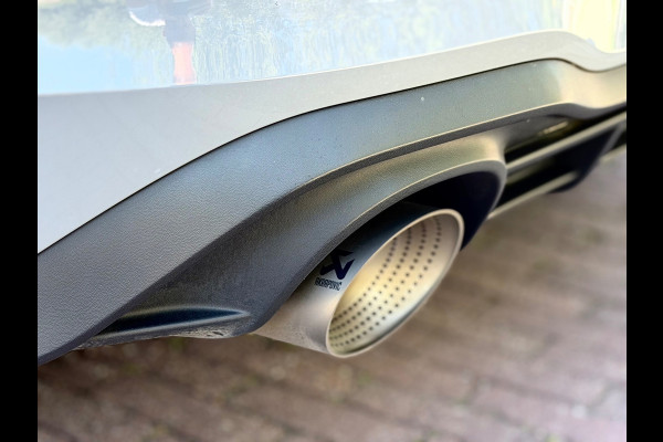 Volkswagen Golf 2.0 TSI GTI Clubsport Pano/Akra/H&K/Matrix