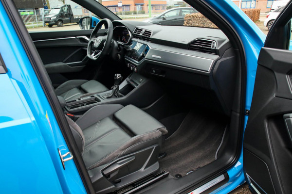 Audi Q3 35 TFSI 1.5 TFSI S Line Pro Line S 150pk S-Tronic 1e|DLR|Panoramadak|Virtual Cockpit|LED Matrix|Leder|ACC|B&O|20inch|Black