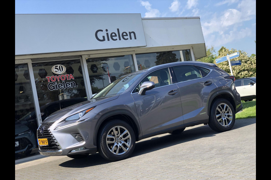 Lexus NX 300h AWD Business Line | Trekhaak, Facelift, Leer, Navigatie, Adaptive cruise control, Stoelverwarming, CarPlay, 1500KG Trekgewi