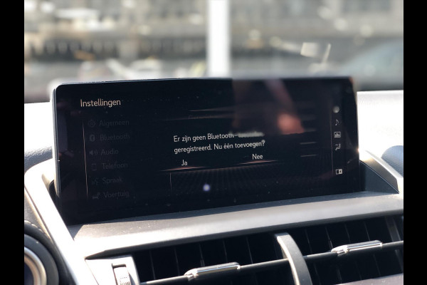 Lexus NX 300h AWD Business Line | Trekhaak, Facelift, Leer, Navigatie, Adaptive cruise control, Stoelverwarming, CarPlay, 1500KG Trekgewi