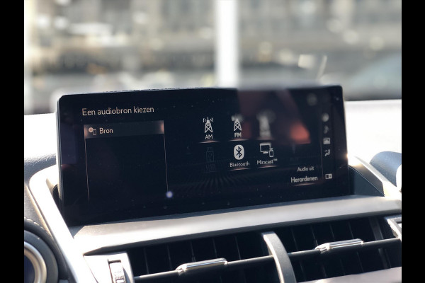 Lexus NX 300h AWD Business Line | Trekhaak, Facelift, Leer, Navigatie, Adaptive cruise control, Stoelverwarming, CarPlay, 1500KG Trekgewi