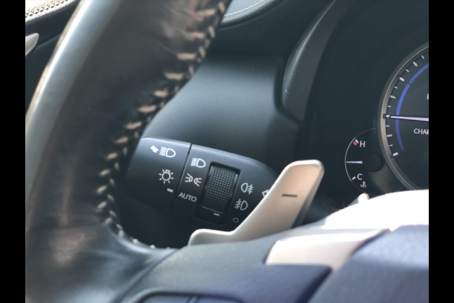 Lexus NX 300h AWD Business Line | Trekhaak, Facelift, Leer, Navigatie, Adaptive cruise control, Stoelverwarming, CarPlay, 1500KG Trekgewi