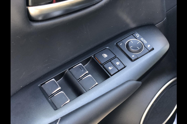Lexus NX 300h AWD Business Line | Trekhaak, Facelift, Leer, Navigatie, Adaptive cruise control, Stoelverwarming, CarPlay, 1500KG Trekgewi