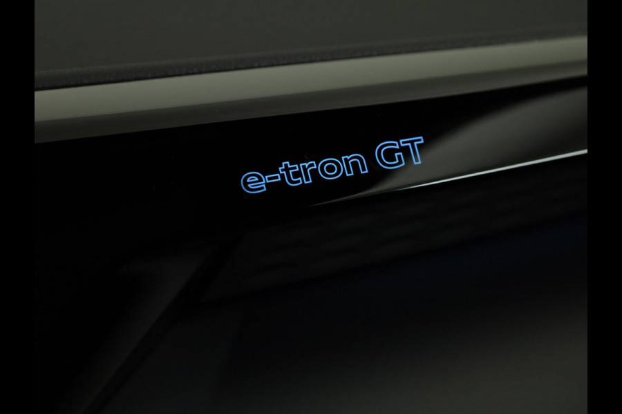 Audi e-tron GT e-tron GT 504pk | B&O | Lederen bekleding | Elektrische verstelbare voorstoelen met geheugen | Panoramadak | Audi Exclusive kleur