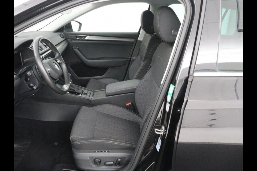 Škoda Superb Combi 1.4 TSI iV Business Edition | SOH 91.2% | Trekhaak | Memory | Stuur/stoel verwarming | Achterbank verwarming | Adaptive cruise | Carplay | DAB | Verwarmde voorruit | Matrix LED | Camera |