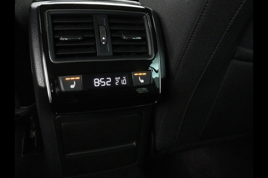 Škoda Superb Combi 1.4 TSI iV Business Edition | SOH 91.2% | Trekhaak | Memory | Stuur/stoel verwarming | Achterbank verwarming | Adaptive cruise | Carplay | DAB | Verwarmde voorruit | Matrix LED | Camera |