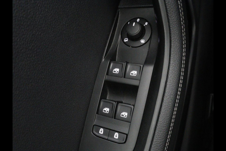 Škoda Superb Combi 1.4 TSI iV Business Edition | SOH 91.2% | Trekhaak | Memory | Stuur/stoel verwarming | Achterbank verwarming | Adaptive cruise | Carplay | DAB | Verwarmde voorruit | Matrix LED | Camera |